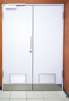 Противопожарные двери с вентиляцией